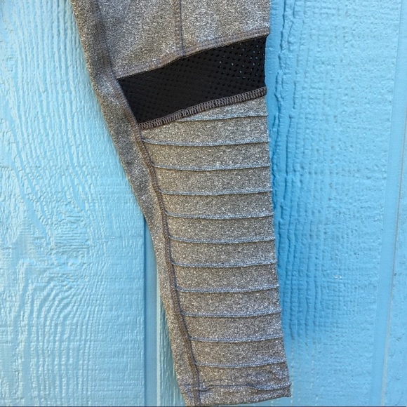 NWT Nicole Miller Sport Gray Skinny Athletic Workout Leggings M Athleisure Gym - Picture 5 of 7